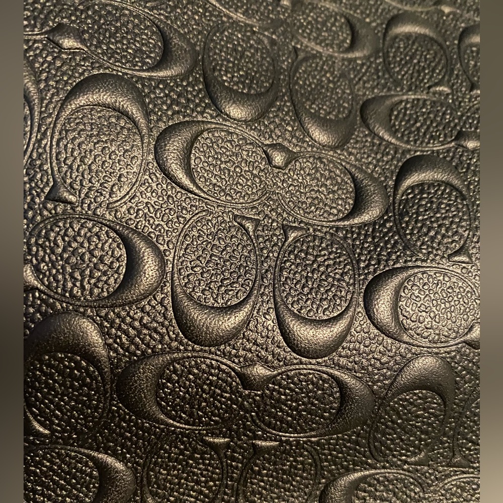 COACH purse - Picture 4 of 7